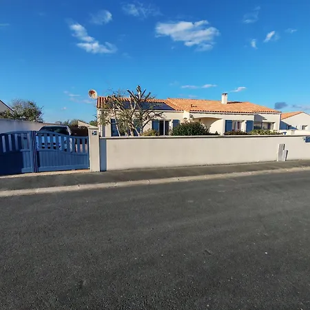 Dom wakacyjny Maison 4 Au Calme A 20 Min Des Plages De Royan Et De Saint Georges De Didonne *