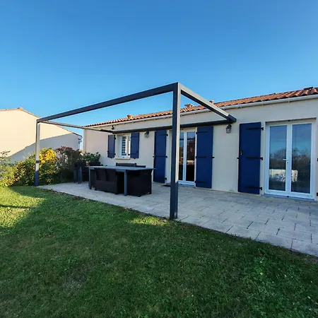 Дом отдыха Maison 4 Au Calme A 20 Min Des Plages De Royan Et De Saint Georges De Didonne Сожон