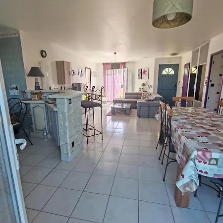 Maison 4 Au Calme A 20 Min Des Plages De Royan Et De Saint Georges De Didonne Дом отдыха *